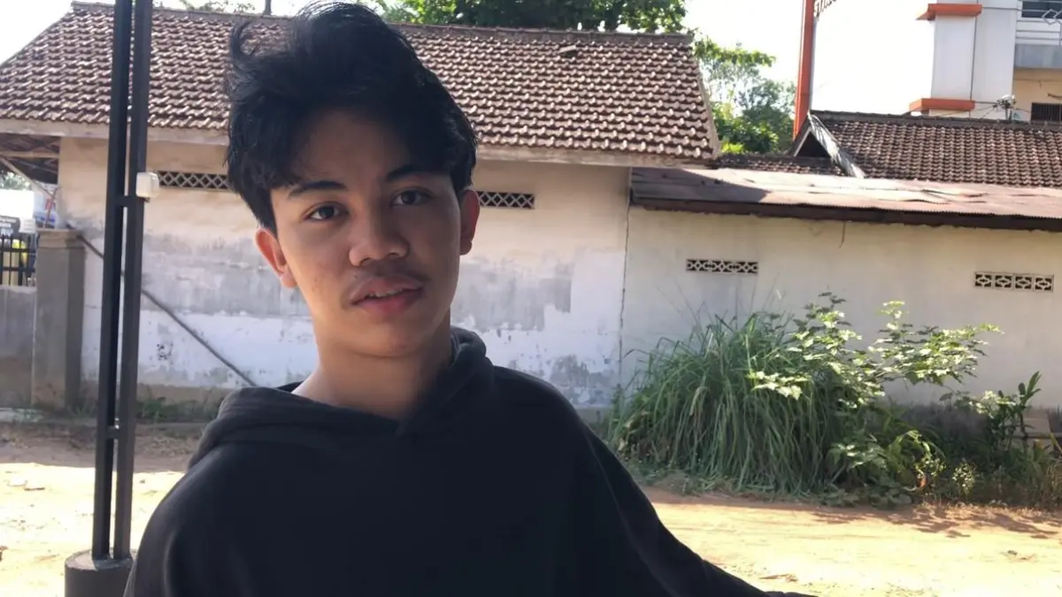 Saksi mata di lokasi kejadian, Muhammad Fardan saat memberikan keterangan (Sheilla Farazel/radar Banjarmasin)&nbsp;
