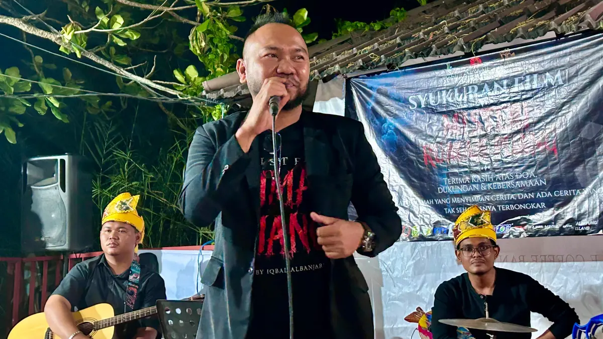 SAPA: Produser Misteri Rumah Puang, Muhammad Yusuf menyapa undangan. (Foto: Tia Lalita Novitri/Radar Banjarmasin)