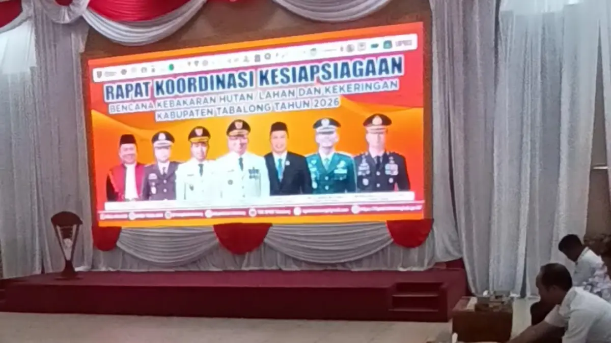 RAPAT KESIAPSIAGAAN BENCANA : Jajaran instansi pemerintah saat melakukan rapat koordinasi menghadapi bencana kebakaran hutan lahan dan kekeringan.&nbsp;