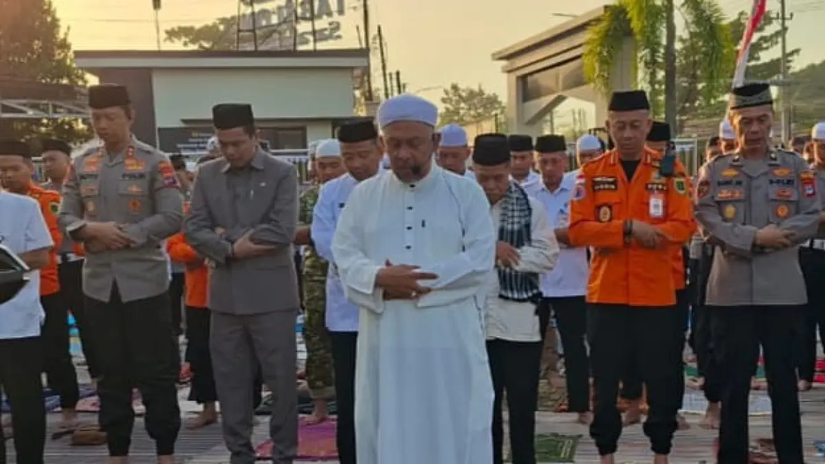 ///SALAT ISTIQA :&nbsp;

Salat Istisqa di Mapolres Tabalong. ( Polres Tabalong)

