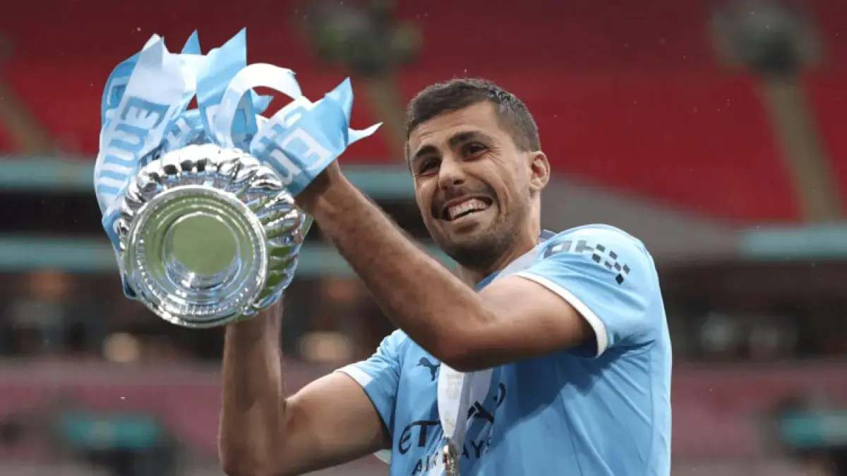 SEPAKAT: Barcelona mencapai kesepakatan prinsip dengan Manchester City untuk transfer Rodri senilai €76,5 juta. Gelandang Spanyol itu ditawari kontrak 4 tahun.&nbsp;