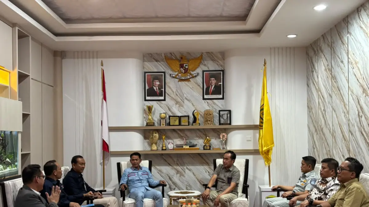SILATURAHMI: Pengurus GMC+ menghadap Wali Kota Banjarmasin,&nbsp;HM Yamin HR di Balai Kota Banjarmasin, Rabu (19/8/2026), menyampaikan undangan HUT ke-18 GMC+.(Foto: Zulvan Rahmatan/Radar Banjarmasin)
