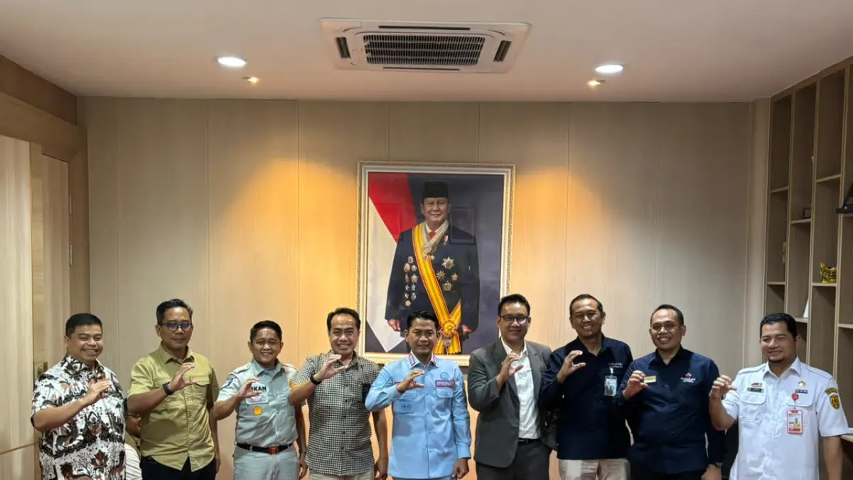 SINERGI: Para pengurus GMC+ berfoto bersama Wali Kota Banjarmasin, HM Yamin HR dan Sekdako Banjarmasin, Ichrom Muftezar.