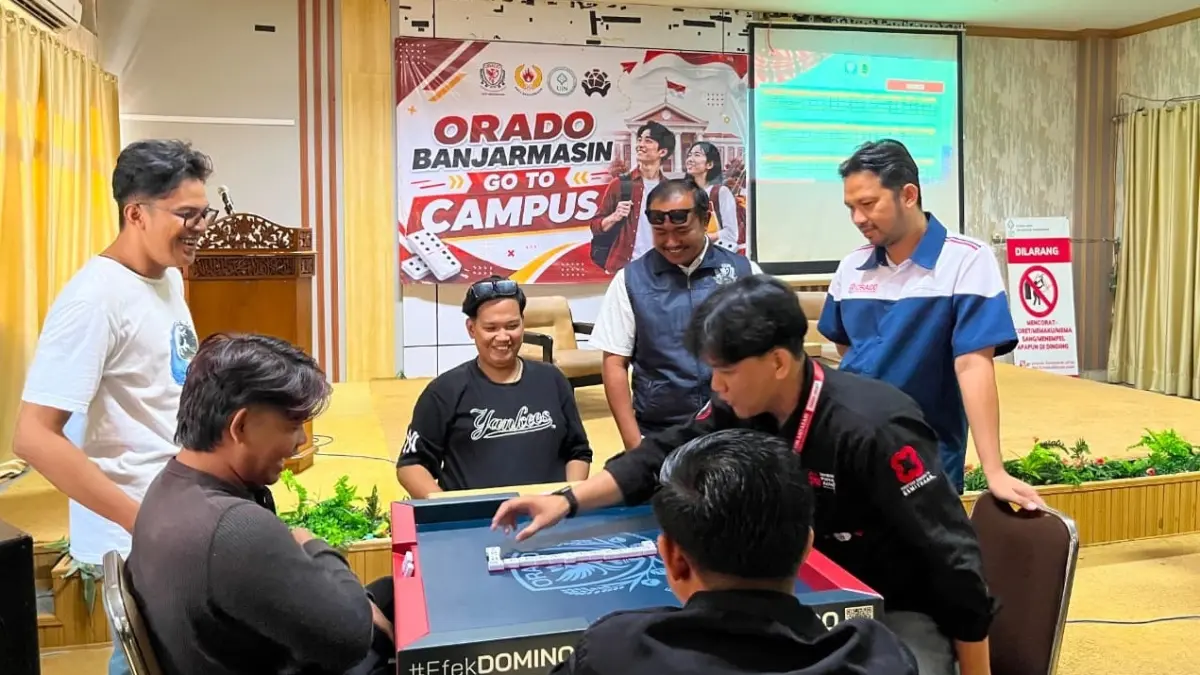 SOSIALISASI: Pengurus ORADO Kota Banjarmasin saat memberikan sosialisasi olahraga domino kepada mahasiswa dalam kegiatan ORADO Go To Campus di UIN Antasari Banjarmasin. (dok ORADO)