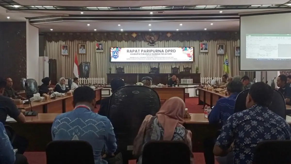 DPRD HSS membahas penyesuaian jadwal tahapan APBD Perubahan 2026. (Foto: M Padil Ihsan/Radar Banjarmasin)&nbsp;