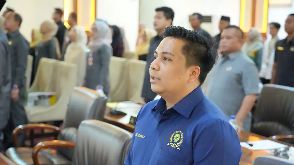 BERI MASUKAN: Anggota DPRD Tapin Taufik Hidayat memberikan masukan untuk menghadapi kabut asap.
Foto Rasidi Fadli&nbsp;