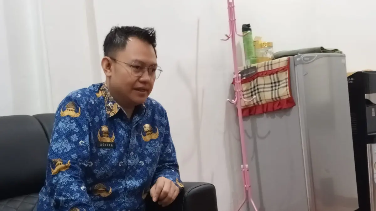 ATURAN BARU PILKADES : Kepala DPMD Tabalong Aditya Pula Nugraha menyampaikan aturan baru Pilkades.

(Foto &nbsp;: Ibnu Dwi Wahyudi/Radar Banjarmasin)