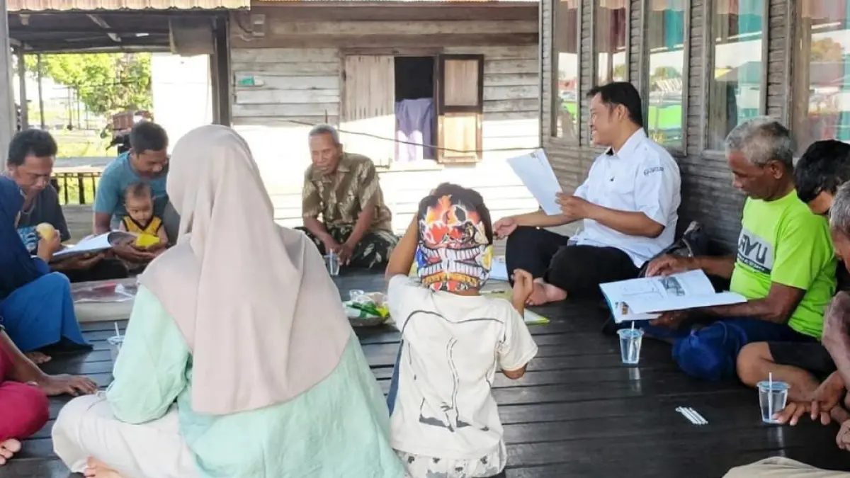 EDUKASI: Masyarakat saat diberikan penyuluhan seputar budi daya perikanan air tawar di Kabupaten Hulu Sungai Utara.