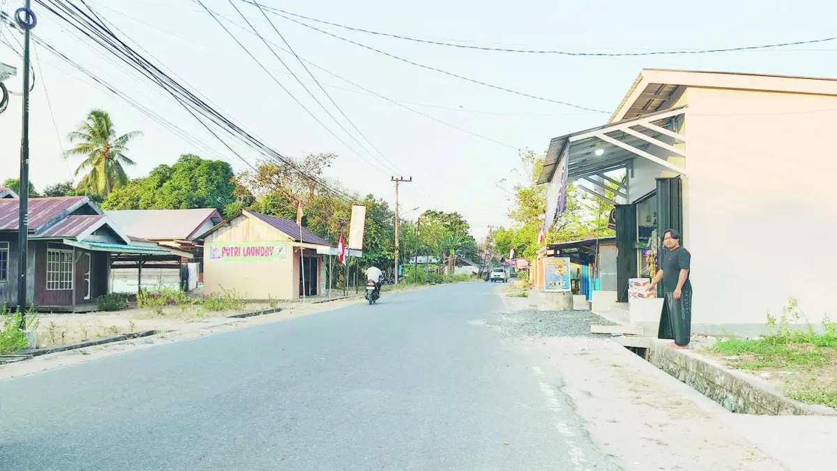 BAKAL DILEBARKAN: Jalan Purnawirawan, Kelurahan Palam, &nbsp;Kecamatan Cempaka yang akan dilebarkan.
(Foto: Bayu/Radar Banjarmasin)&nbsp;