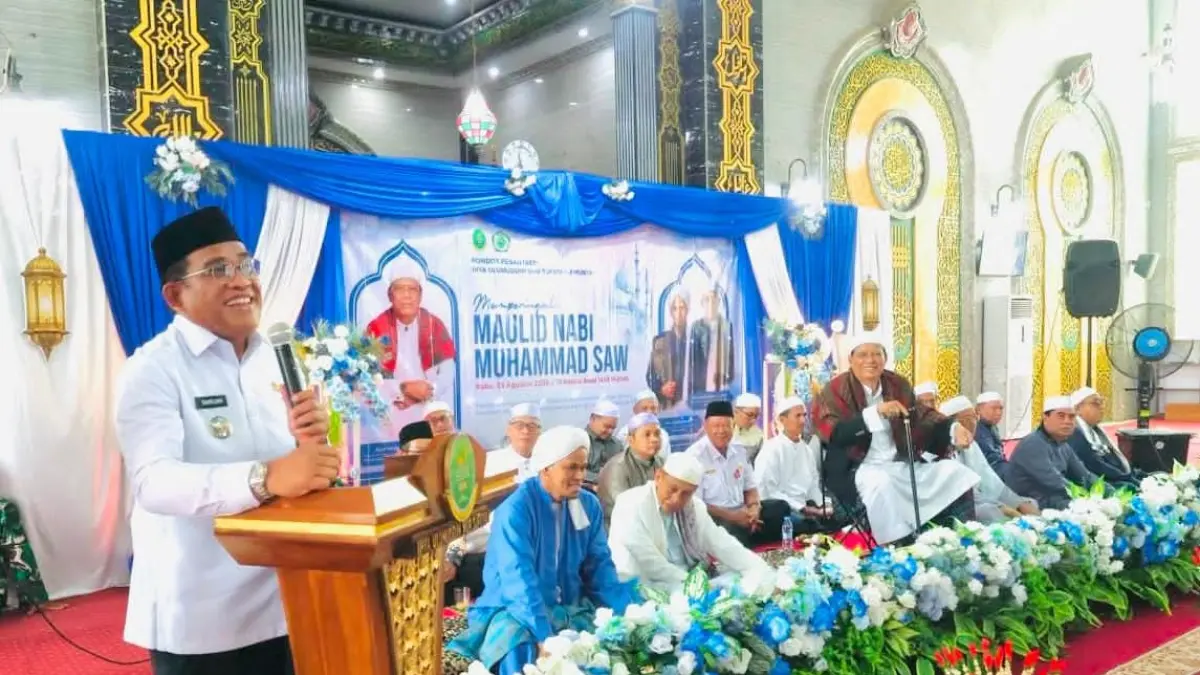HADIR: Bupati HSU, H Sahrujani menghadiri peringatan Maulid Nabi Muhammad SAW di Pondok Pesantren Ihya Ulumuddin Nur Sufiyah Amuntai, Kecamatan Banjang, Rabu (26/8/2026).(Foto: Pemkab HSU)