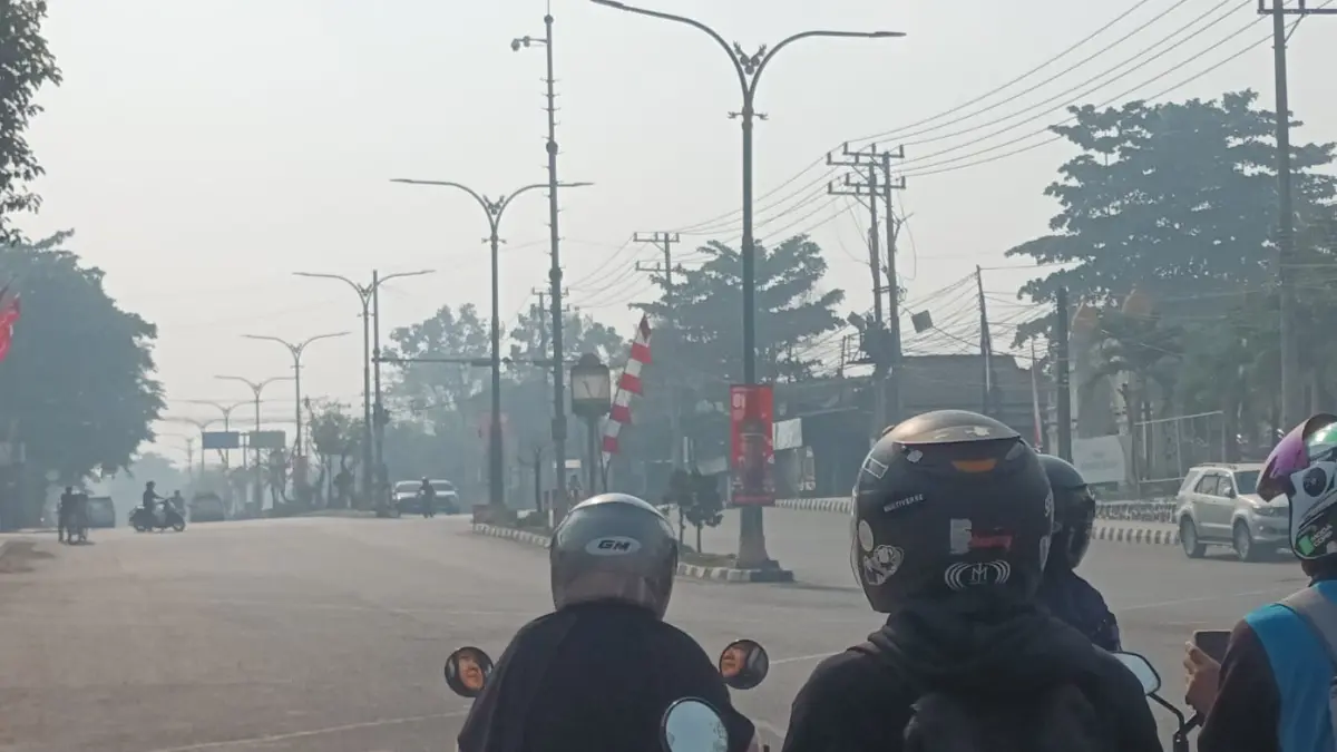 KABUT ASAP: Kondisi kabut asap yang menyelimuti wilayah Tabalong.&nbsp;

(Foto &nbsp;: Ibnu Dwi Wahyudi/Radar Banjarmasin)