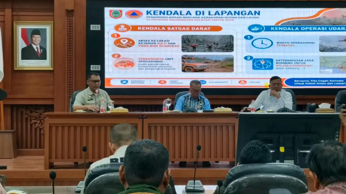 KARHUTLA: Wakil Ketua Komisi VIII DPR RI Abdul Wachid memimpin kunjungan kerja spesifik Komisi VIII DPR RI terkait penanganan karhutla di Kalimantan Selatan, Jumat (28/8/2026). (Foto: Istimewa)