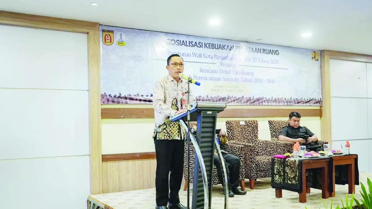 KETERANGAN: Sekretaris Daerah (Sekda) Kota Banjarbaru, Sirajoni saat memberikan keterangan terkait RDTR Aerocity.&nbsp;
(Foto: MC Banjarbaru untuk Radar Banjarmasin)&nbsp;