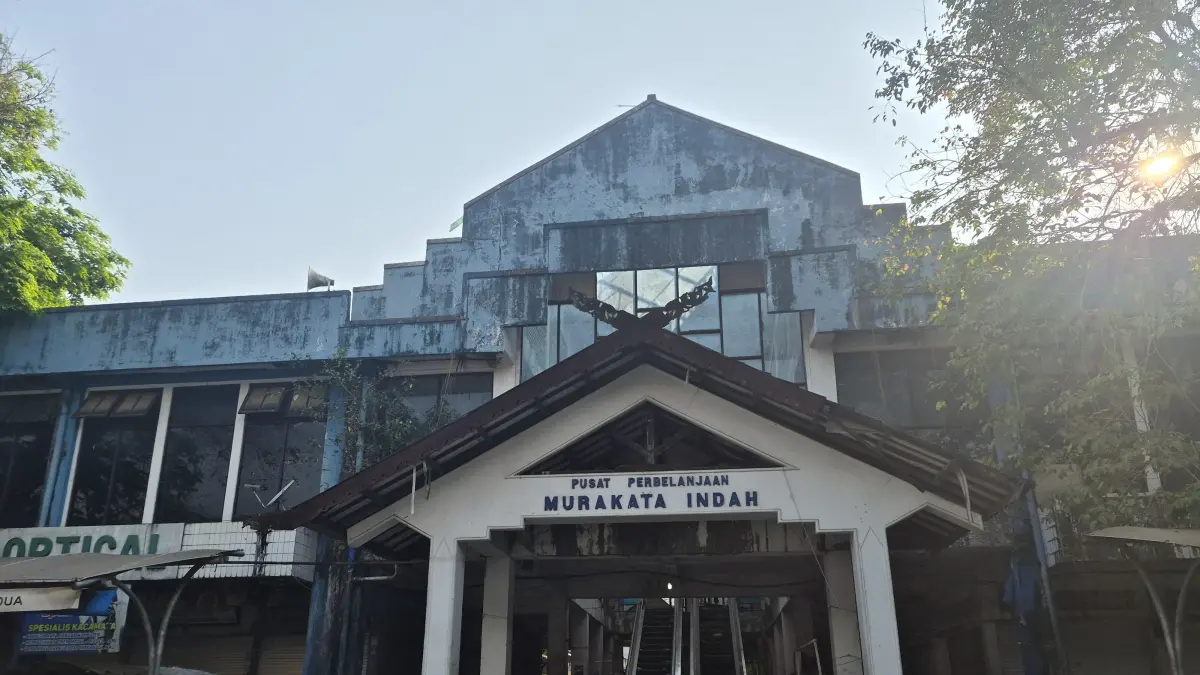 WACANA: Bangunan Plaza murakata rencananya akan dijadikan bioskop. (Foto: Jamaluddin/Radar Banjarmasin).