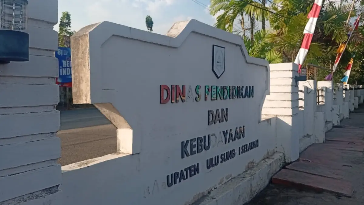 MEMBAIK: Disdikbud HSS kembali memberlakukan pembelajaran tatap muka setelah kualitas udara menunjukkan perbaikan. (Foto: M Padil Ihsan/Radar Banjarmasin)
