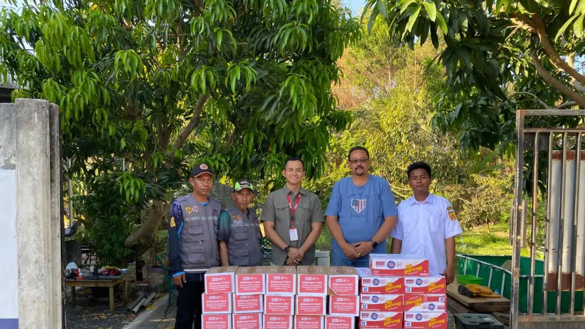 PEDULI: Alfamart ikut peduli terhadap dampak karhutla di Kalimantan Selatan.&nbsp;