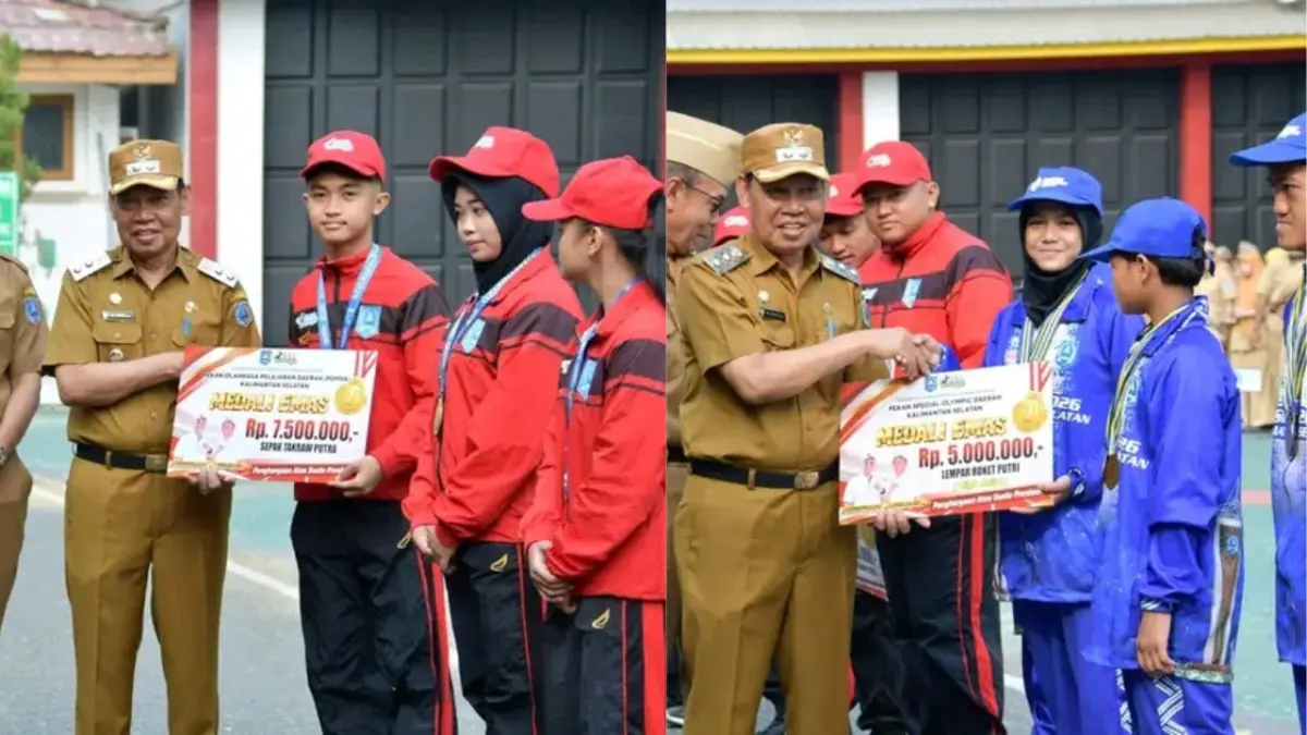 BONUS: Atlet POPDA dan PeSODA dapat bonus dari Pemkab HSS yang diserahkan Wakil Bupati H. Suriani. (Foto: PROKOPIM HSS)&nbsp;