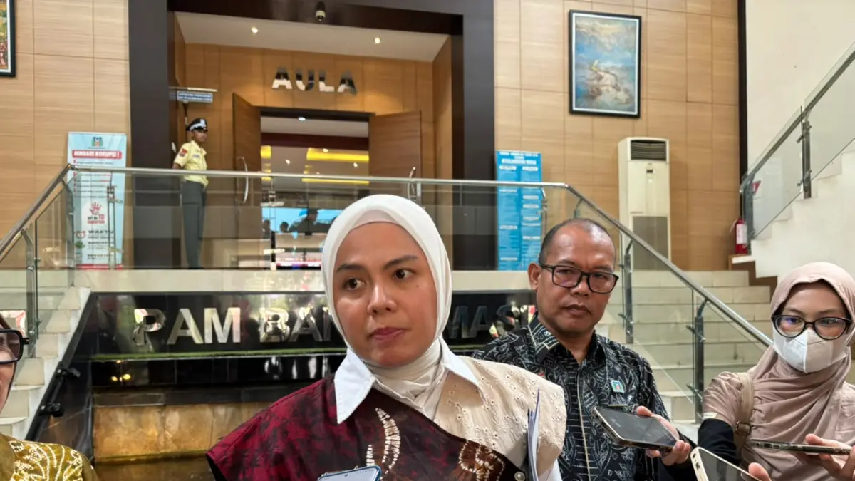 WAWANCARA: Wakil Wali Kota Banjarmasin Ananda mendorong pembangunan embung untuk memperkuat cadangan air baku menghadapi ancaman kemarau ekstrem. (Foto: Zulvan Rahmatan/Radar Banjarmasin)
