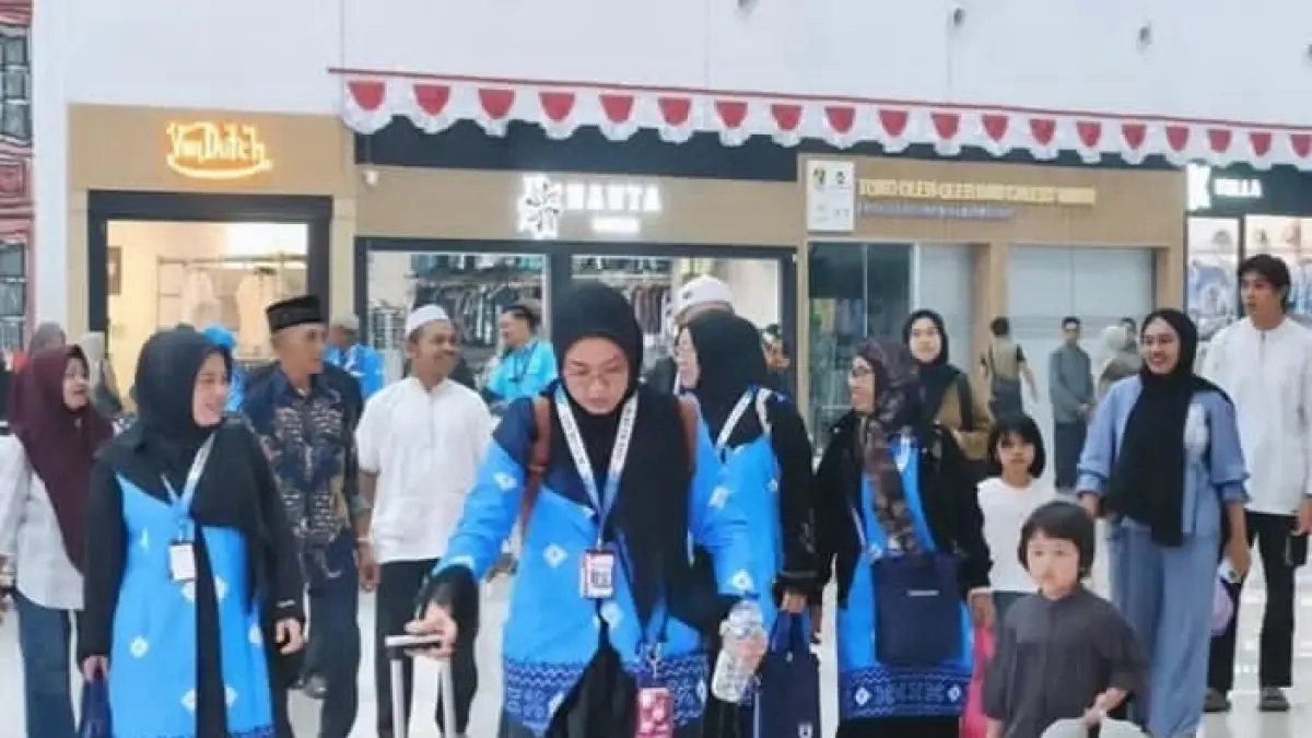 AMAN: Jemaah umrah asal Kalsel tidak terdampak penutupan Bandara Seokarno Hatta (Soetta) akibat terdampak erupsi Anak Gunung Krakatau.(Foto: Raudah Anisya/Radar Banjarmasin)