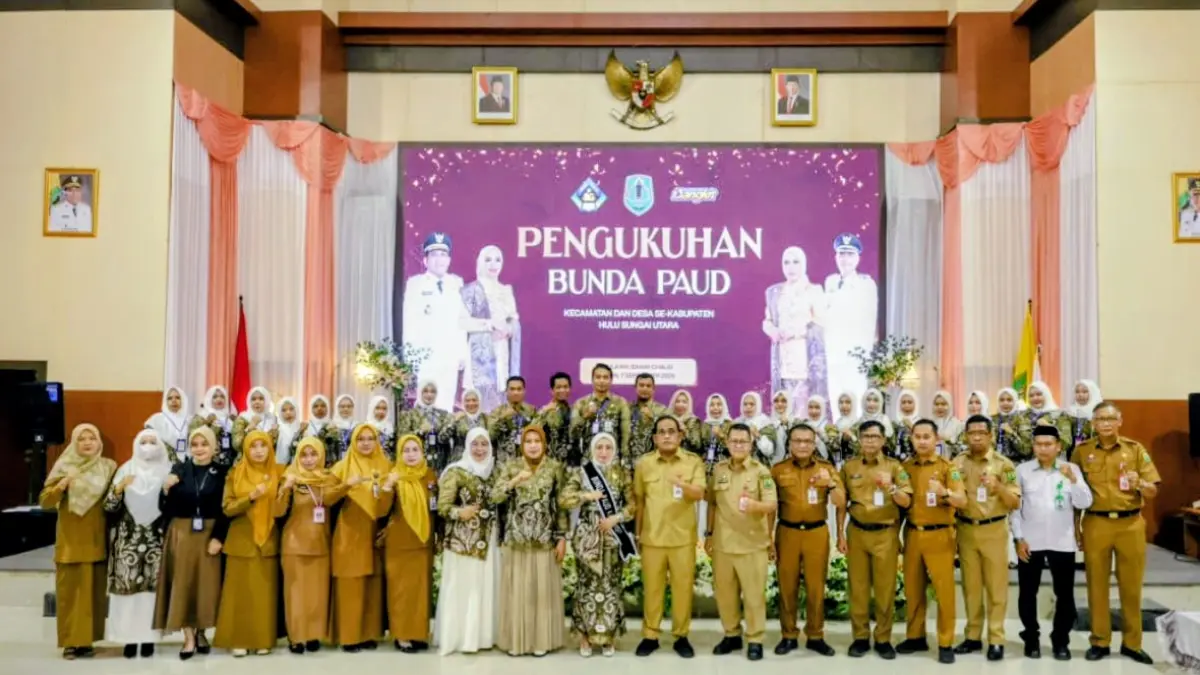 HADIR: Bupati dan Wakil Bupati HSU, H Sahrujani dan Hero Setiawan, serta jajaran saat menghadiri Pengukuhan Bunda PAUD Kecamatan dan Desa se-Kabupaten HSU di Aula Idham Chalid, Amuntai, Senin (7/9/2026). (Foto: Pemkab HSU)