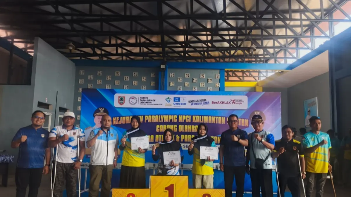 PENUTUPAN: Suasana penutupan Kejuaraan Provinsi (Kejurprov) NPCI Kalimantan Selatan cabang olahraga para atletik dan para panahan. (M Idris Jian Sidik)