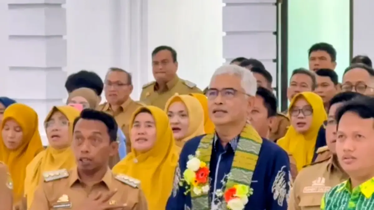 MOMEN: Wakil Bupati Kabupaten HSU, Hero Setiawan (Iwan Alabio) bersama rombongan Pemkab HSU saat melakukan kunjungan kerja ke Kabupaten Sidenreng Rappang (Sidrap), Sulawesi Selatan, untuk mempelajari inovasi dan peningkatan produktivitas pertanian. (Foto: Pemkab HSU)