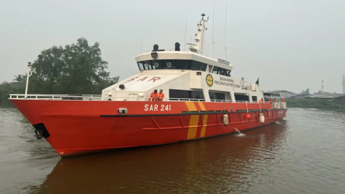MENCARI: KN SAR Laksmana 241 dikerahkan dalam pencarian kapal Virgo Transport 8 yang membawa 243 penumpang.