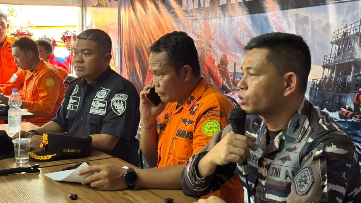 UPDATE: SAR dan unsur terkait konferensi pers perkembangan pencarian dan evakuasi korban KM Virgo Transport 8 di Posko SAR Nasional Pelabuhan Trisakti Banjarmasin, Minggu (13/9/2026).
