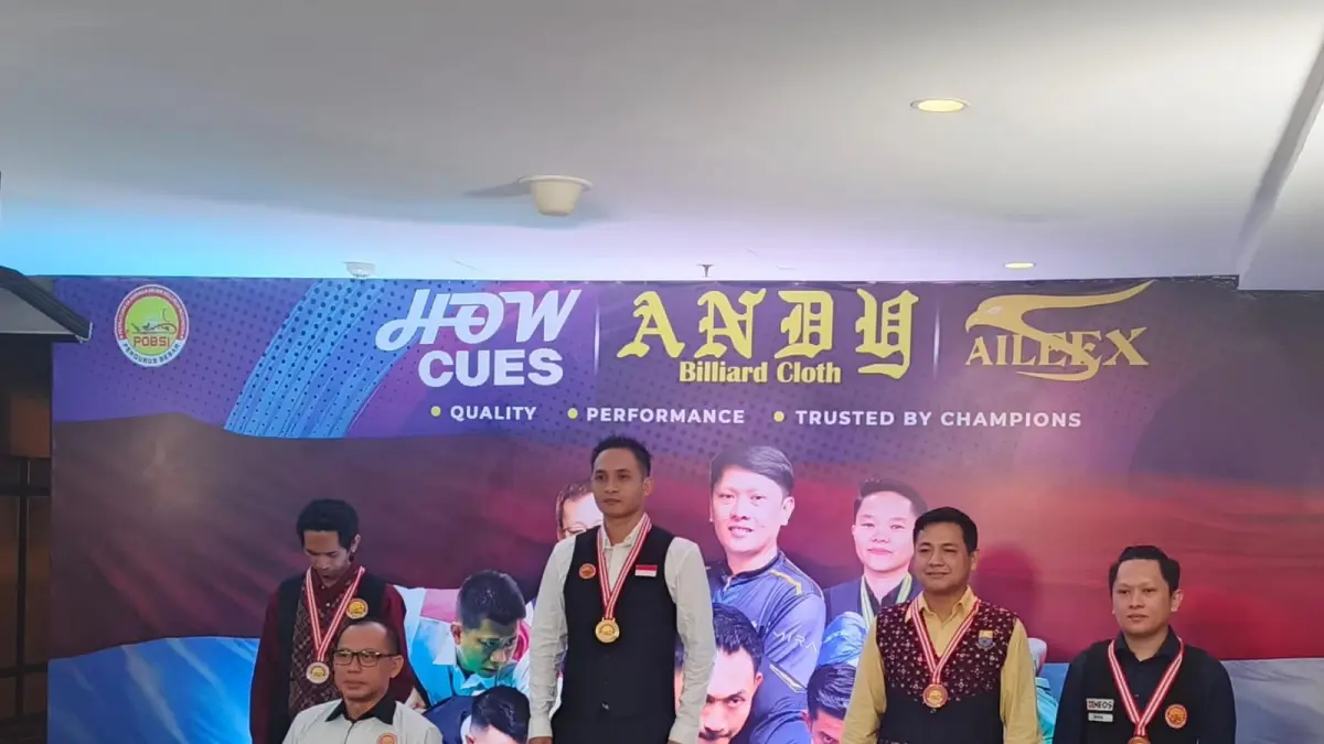 Atlet biliar Kalimantan Selatan, Gabby Adi Wibawa Putra, meraih medali emas di Kejuaraan Nasional Pobsi 2026, di Jakarta.(POBSI Kalsel)