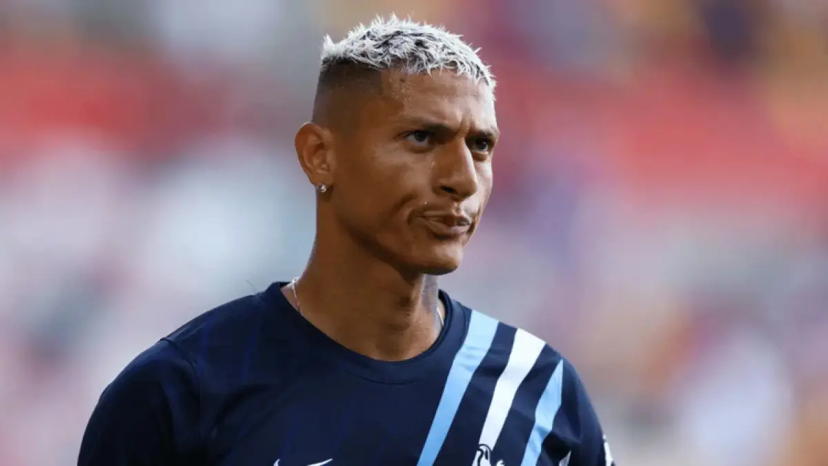 TERPINGGIRKAN: Richarlison terpinggirkan dari tim utama Tottenham Hotspur setelah terlibat perselisihan dengan pelatih Roberto De Zerbi.