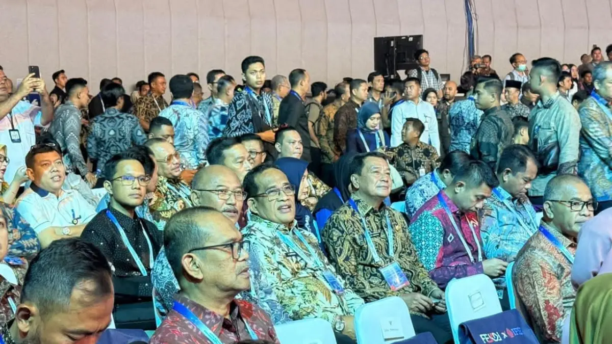 HADIR: Bupati HSU, H Sahrujani (tengah belakang kursi kosong) hadir dalam Rakornas Pengendalian Inflasi dan P2DD 2026 di Jakarta International Convention Center (JICC), Kamis (24/9/2026). Kabupaten HSU masuk nominasi penghargaan TPID atas kinerja pengendalian inflasi daerah. (Foto: Pemkab HSU)