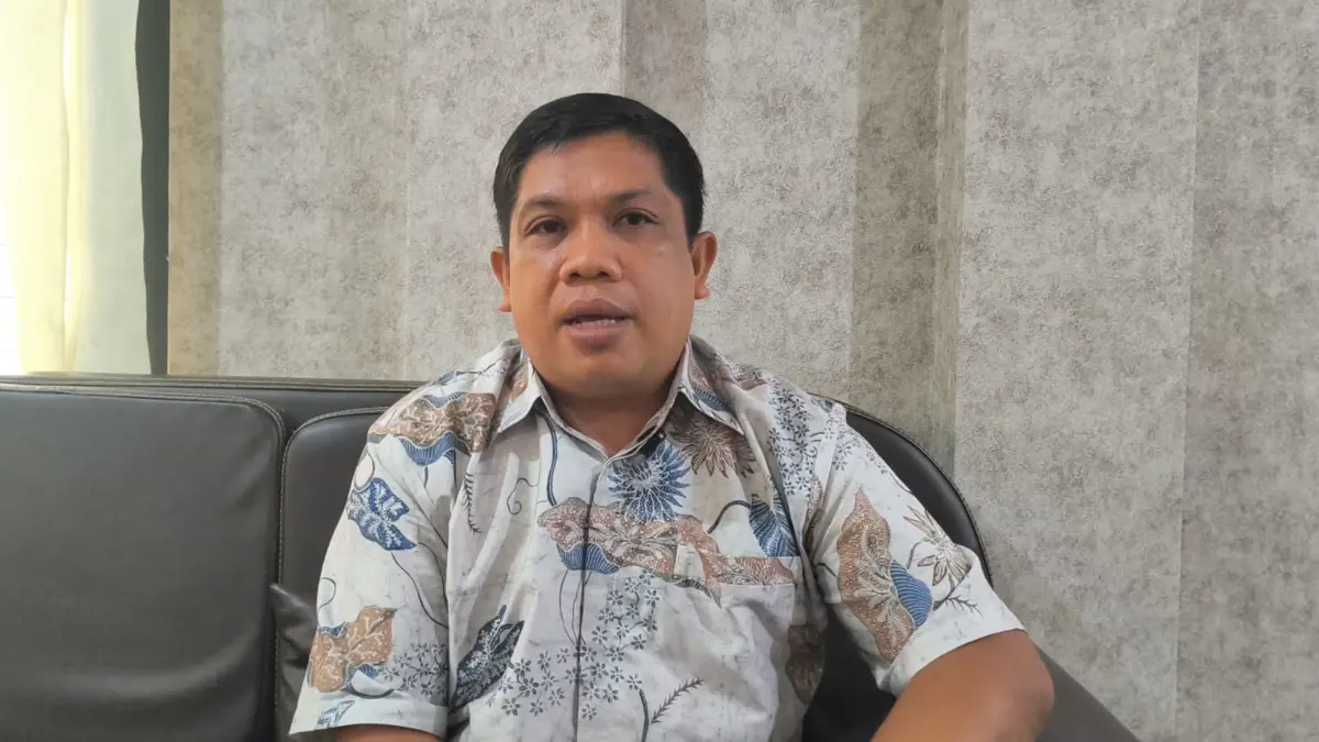 SEKADAR USUL: Yajid Fahmi minta agar ukuran stiker bertuliskan