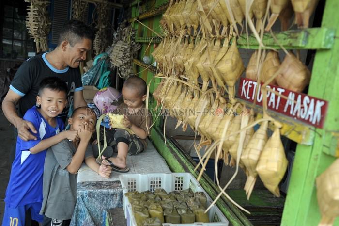 dua-tahun-penataan-kampung-ketupat-baru-sebatas-lampu