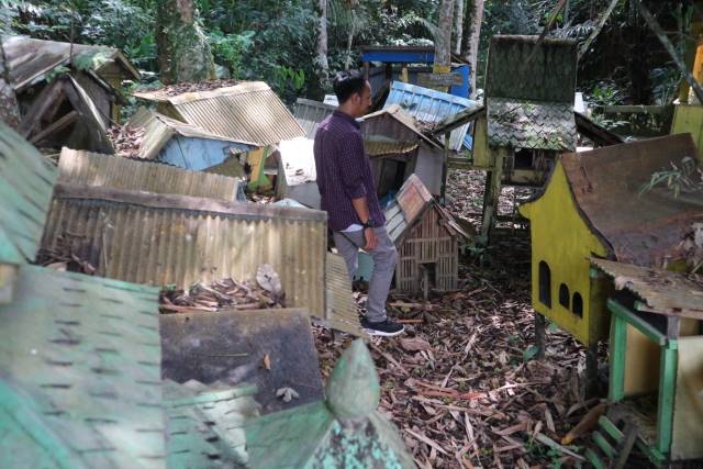 MINIATUR : Rumah-rumah kecil di Pahajatan dipercaya kampung