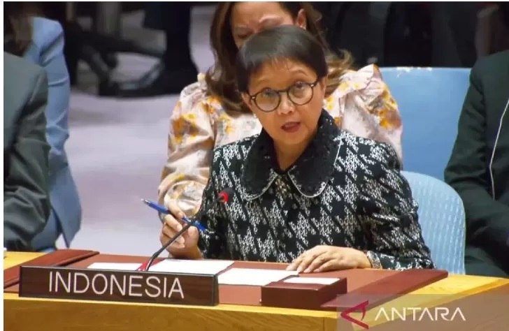 Menlu RI Retno Marsudi memilih walk out saat Dubes Israel untuk PBB Gilad Erdan berbicara dalam debat terbuka Dewan Keamanan (DK) PBB terkait Palestina.