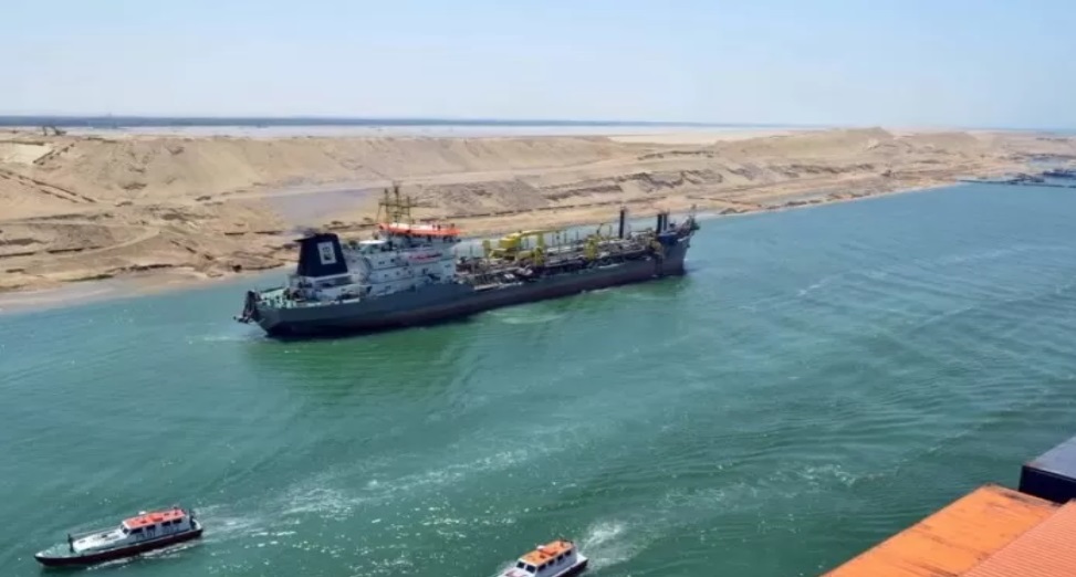 Kapal melintasi Laut Merah. (Sumber foto: Reuters)