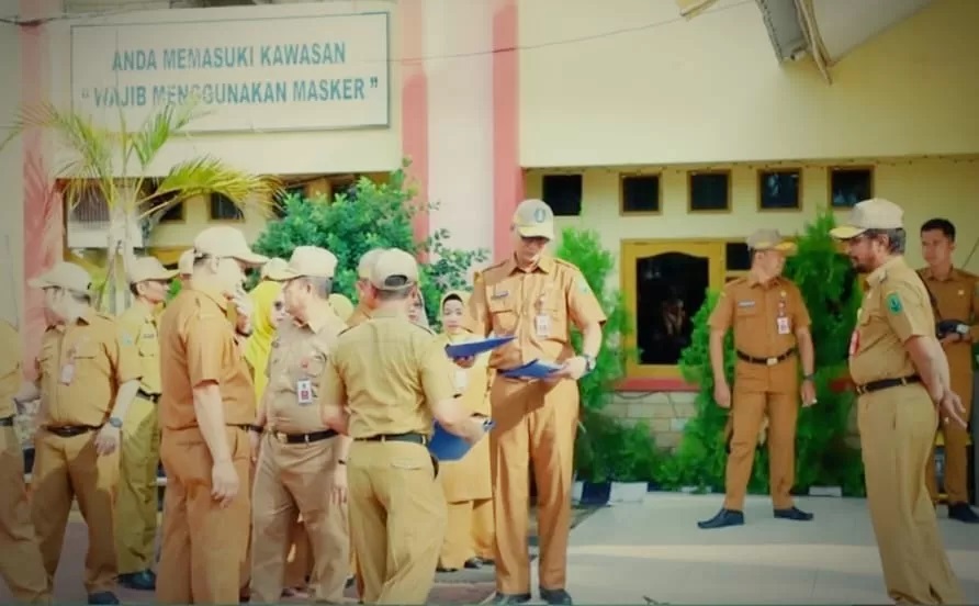 ABDI NEGARA: Profesi PNS masih menjadi impian sejumlah pencari kerja di Indonesia, tak terkecuali di Kabupaten HSU.(Foto: M Akbar/Radar Banjarmasin)