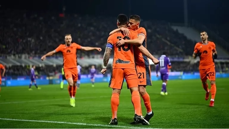 Lautaro Martinez merayakan gol saat melawan Fiorentina./inter.it