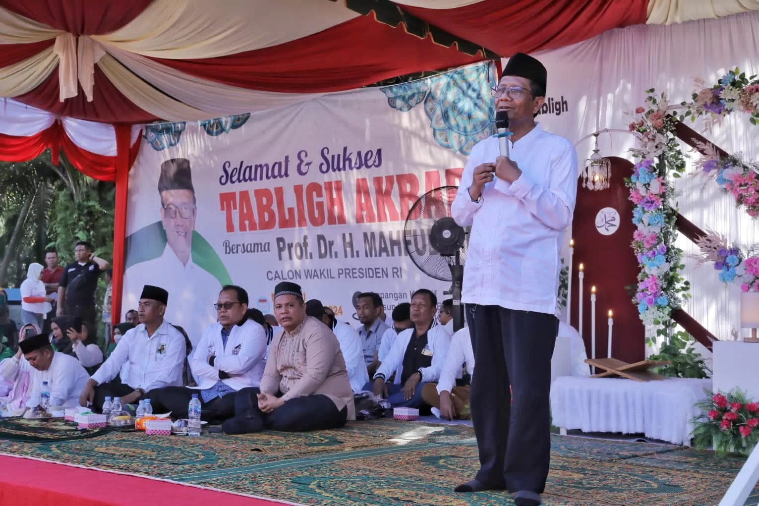 Calon wakil presiden nomor urut 3 Mahfud MD menyoroti sejumlah persoalan di desa. (Istimewa)