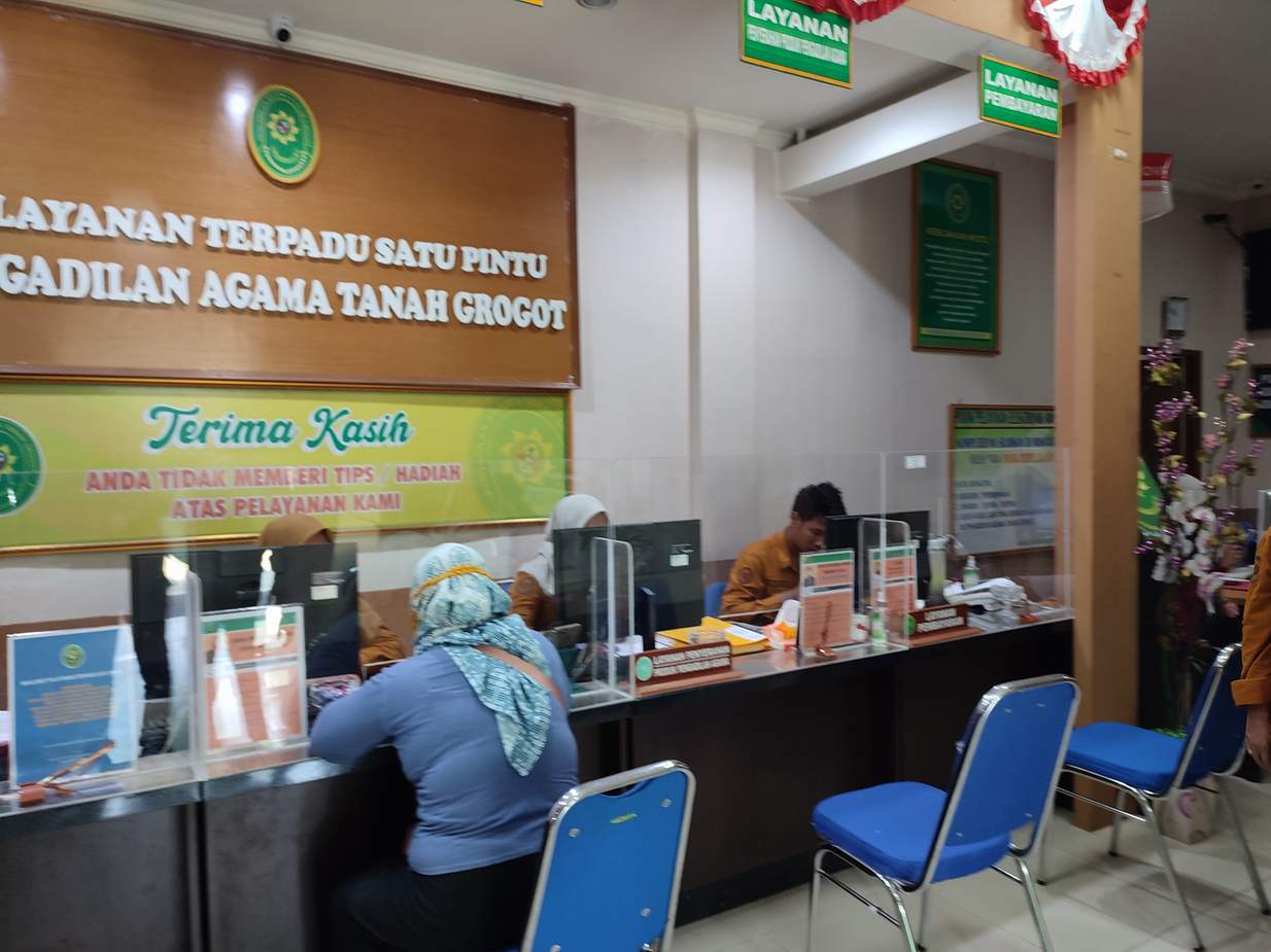 TERUS NAIK: Angka perceraian di Kabupaten Paser terus naik dan tidak pernah turun dari tahun ke tahun. Khairuddin - NAJIB/KP