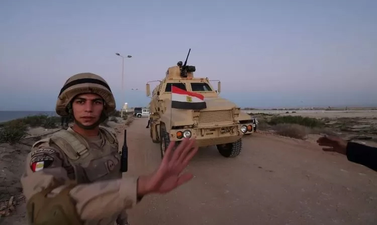 MELUAS: Militer Mesir di perbatasan Rafah. (MEMO)  &nbsp;