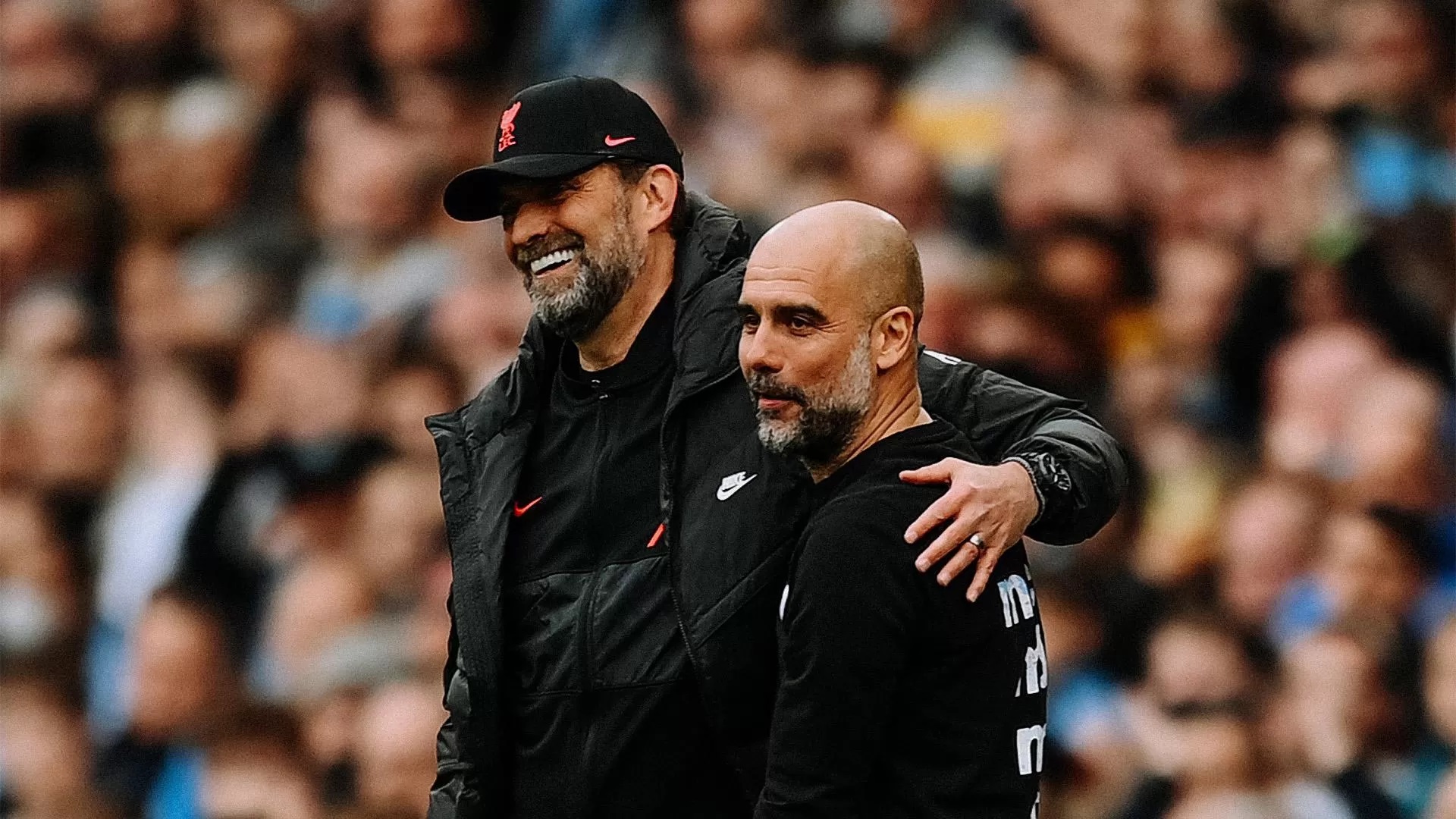 Momen Juergen Klopp dengan manajer Manchester City Pep Guardiola. (Foto: Liverpool.com)