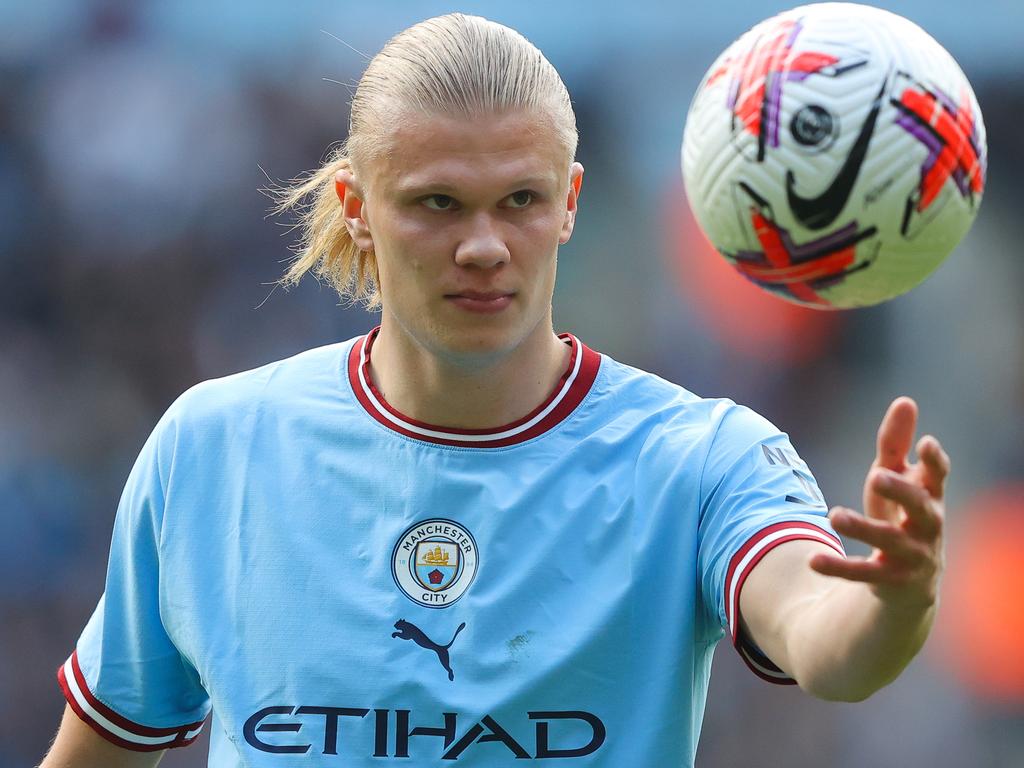 BISA MELEDAK: Erling Haaland berpotensi jadi starter saat Manchester City bertandang ke Gtech Community Stadium, markas Brentford.
