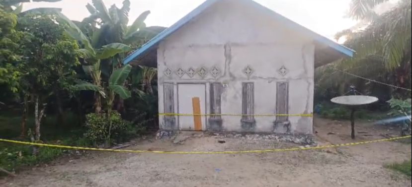 Rumah tempat kejadian perkara.