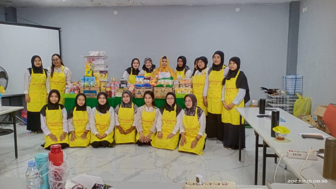 Edna dikenal sebagai sosok pegiat UKM di Samarinda.