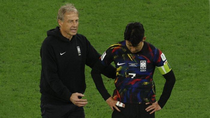 Pelatih Korsel Jurgen Klinsmann dan Son Heung-min.