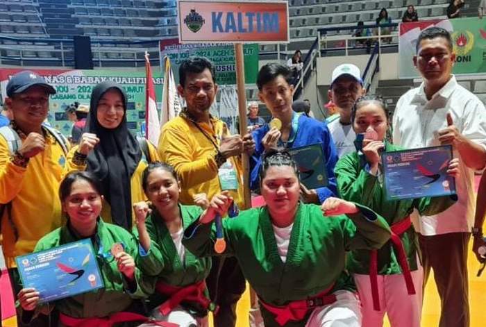 INGIN MELESAT: Skuad cabor kurash saat tampil di BK PON tahun lalu.