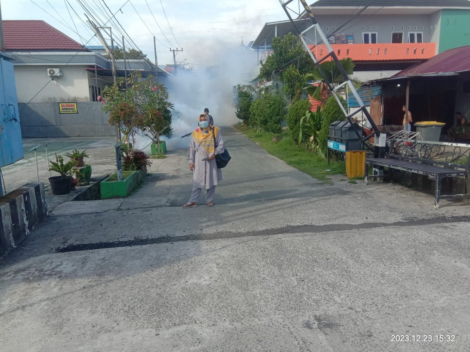 WASPADA: Pelaksanaan fogging di lingkungan kerja Puskesmas Gunung Bahagia dapat dilakukan jika suatu wilayah sudah memenuhi syarat sesuai SOP DKK Balikpapan.