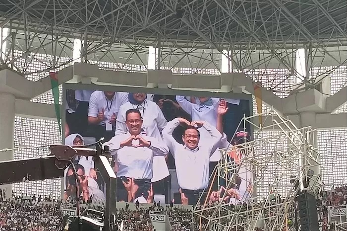 Anies dan Cak Imin dalam kampanye di JIS.