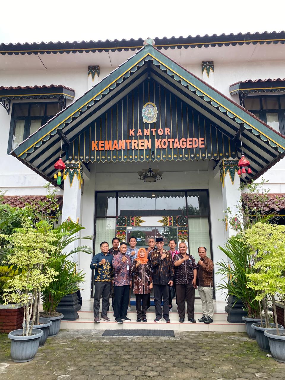 BELAJAR: Rombongan Kecamatan Balikpapan Selatan diterima pejabat dari Kemantren Kotagede dalam rangka studi tiru.